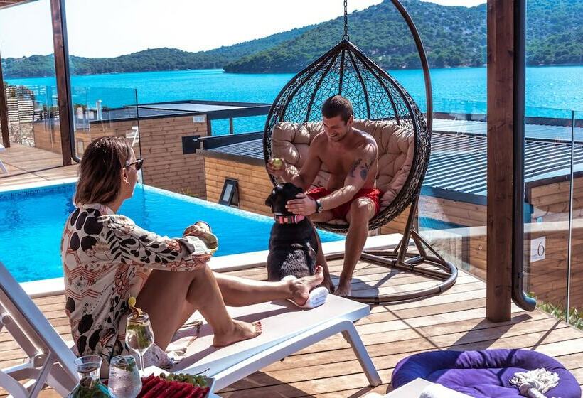 إستوديو ديلوكس مطل على البحر, Olivia Green Camping