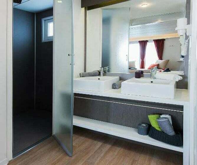 إستوديو ديلوكس مطل على البحر, Olivia Green Camping