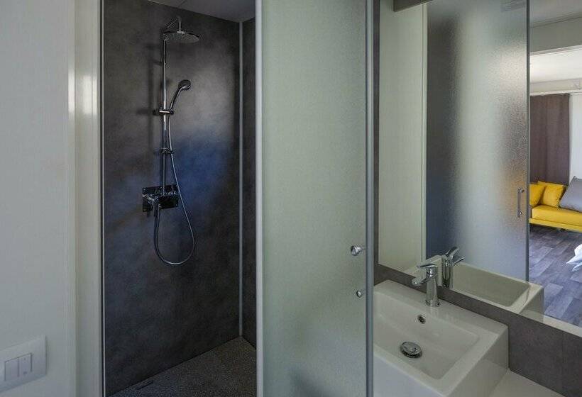 إستوديو ديلوكس مطل على البحر, Olivia Green Camping