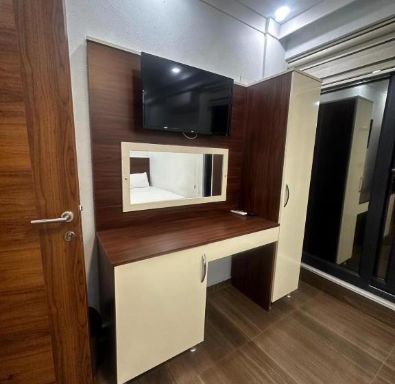 غرفة ديلوكس, Ada Motel