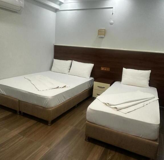 Трехместный Номер Deluxe, Ada Motel