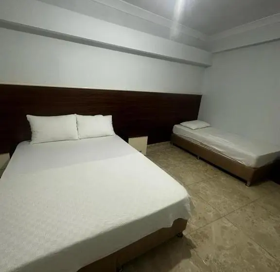 スイート（家族用）, Ada Motel