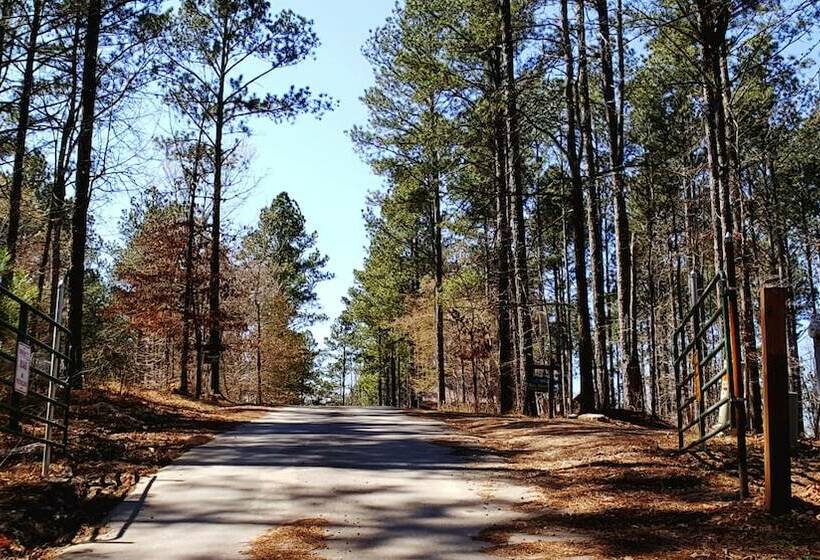 كابينة, Brokenbowadventures.com