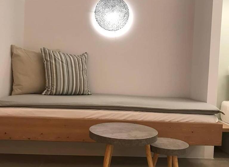 اتاق لوکس سه تخته, Drimoni Boutique