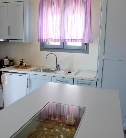 استودیوی استاندارد, Drimoni Boutique