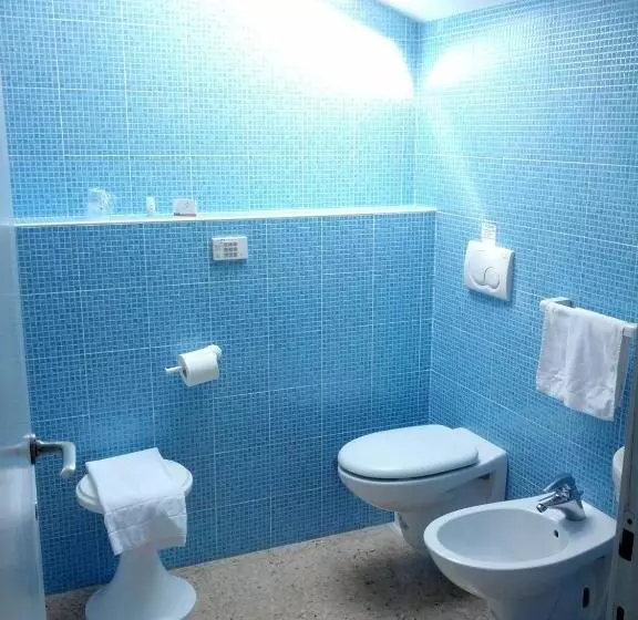 اتاق کلاسیک چهارنفره, Centro Vacanze Cavallino Opera Nascimbeni