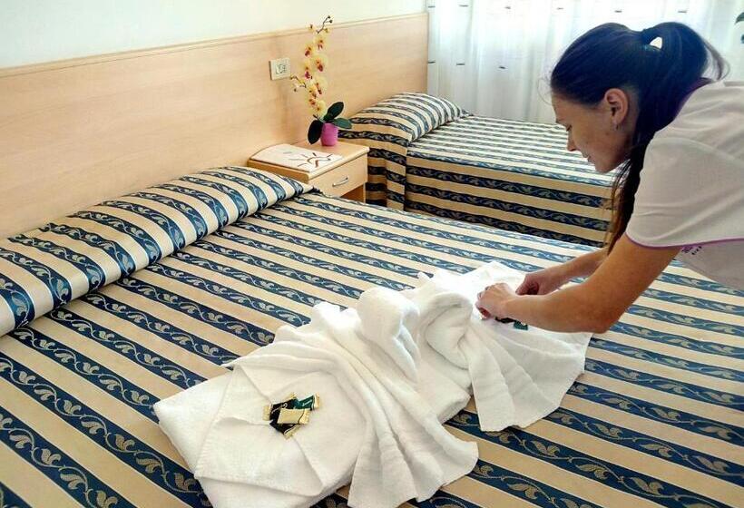 غرفة كلاسيكية رباعية, Centro Vacanze Cavallino Opera Nascimbeni