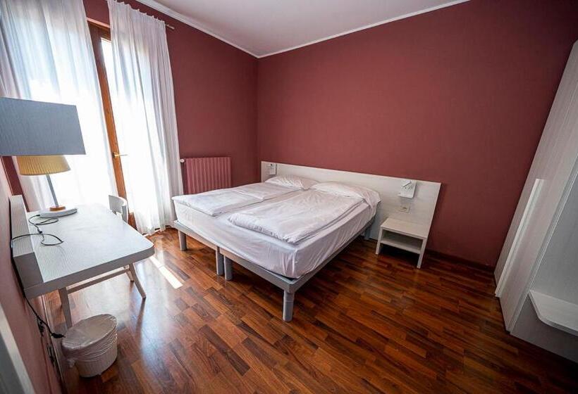 标准间, Albergo All'ancora