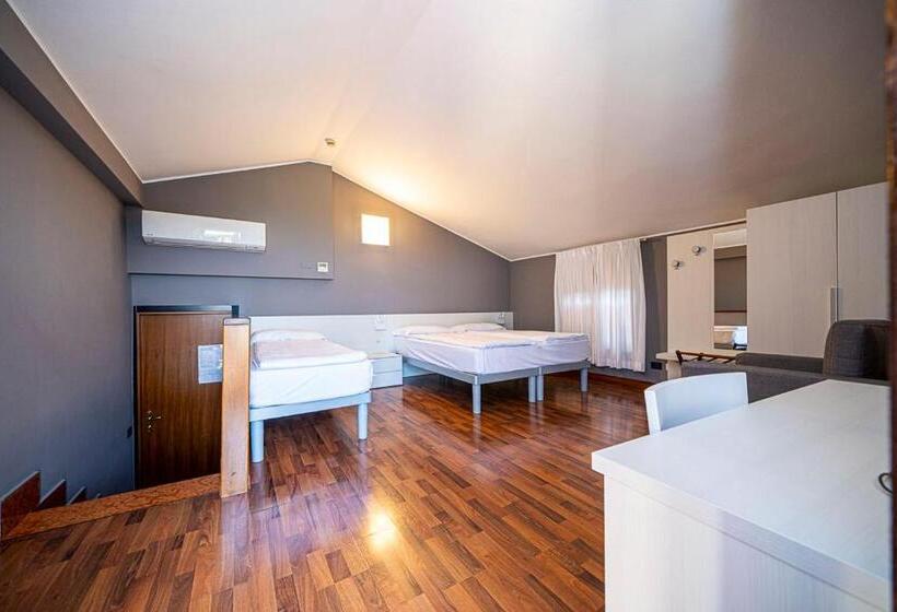 带露台的标准房间, Albergo All'ancora