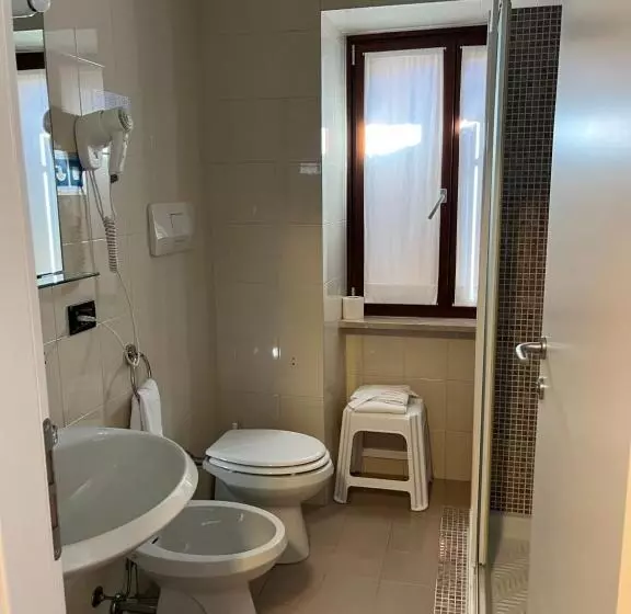 バルコニー付スタンダード４ベッドルーム, Albergo All'ancora