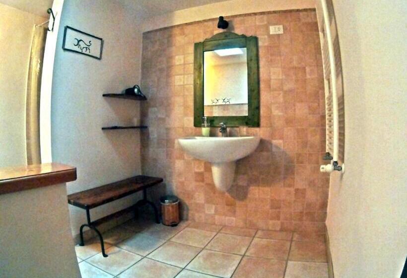 اتاق استاندارد, Art Rooms Joyful People