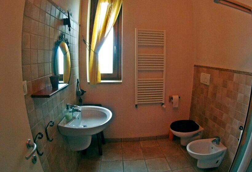 اتاق استاندارد, Art Rooms Joyful People