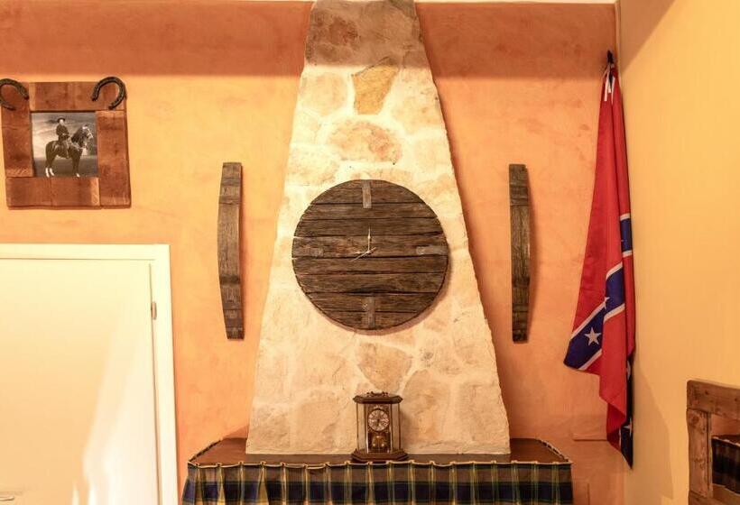 اتاق استاندارد, Art Rooms Joyful People