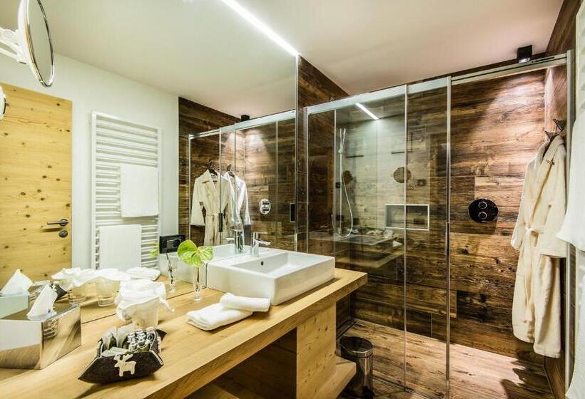 סוויטה נוף להרים, Christiania