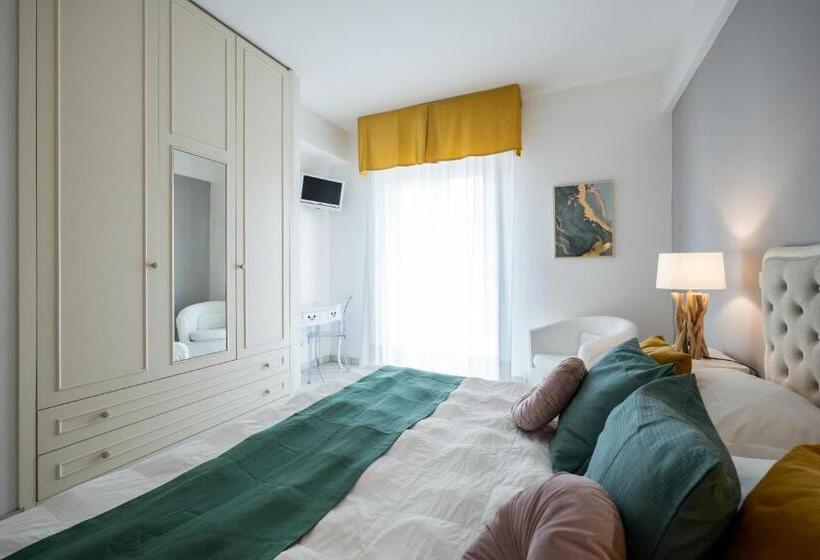 غرفة سوبيريور ثلاثية, Continental