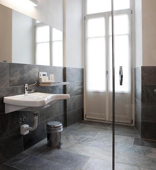 标准间, Di Varese