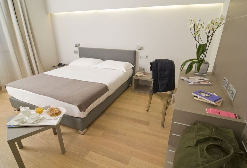 标准间, Di Varese