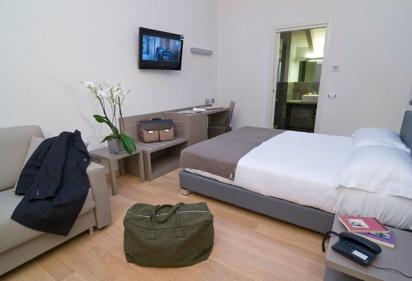 高级大房间, Di Varese