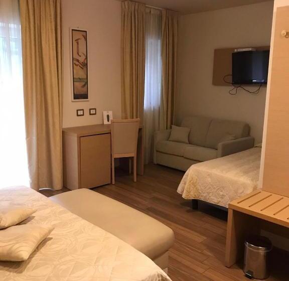 수피리어 룸, Duchessa Della Sila