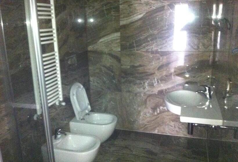 디럭스 스위트, Duchessa Della Sila