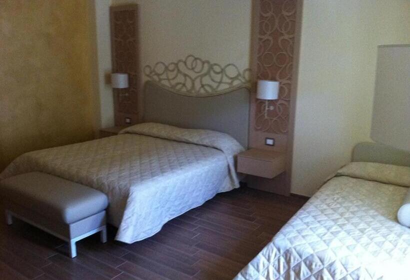 标准三人间, Duchessa Della Sila