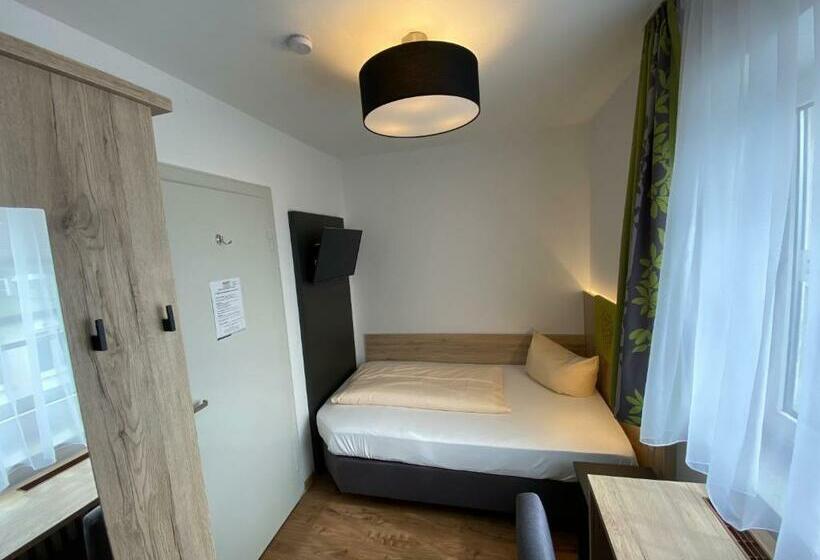 חדר סטנדרט יחיד, Goldene Traube