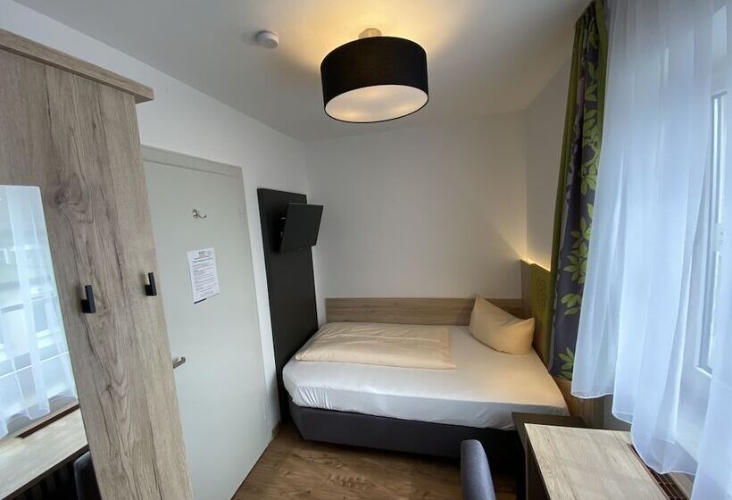 חדר סטנדרט יחיד, Goldene Traube