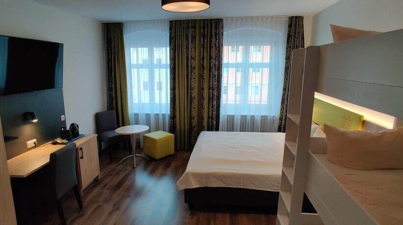 סוויטה משפחתית, Goldene Traube