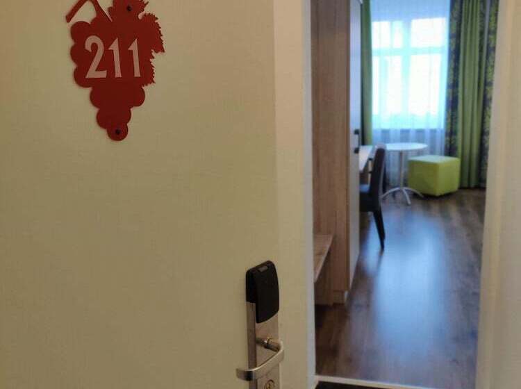 Family Suite, Goldene Traube