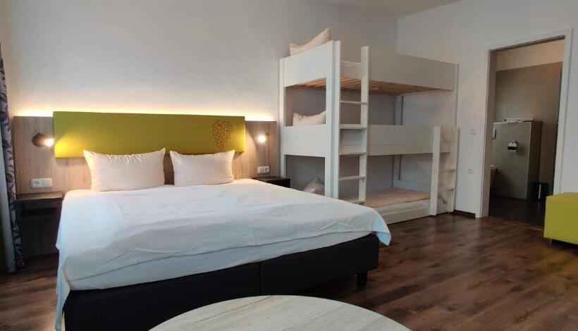 סוויטה משפחתית, Goldene Traube