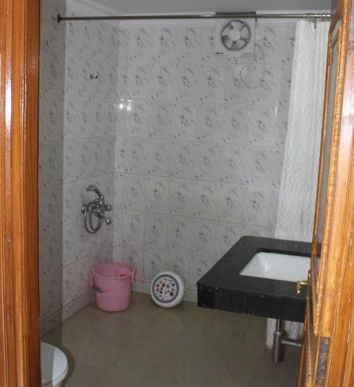 豪华房间, Isabel Palace