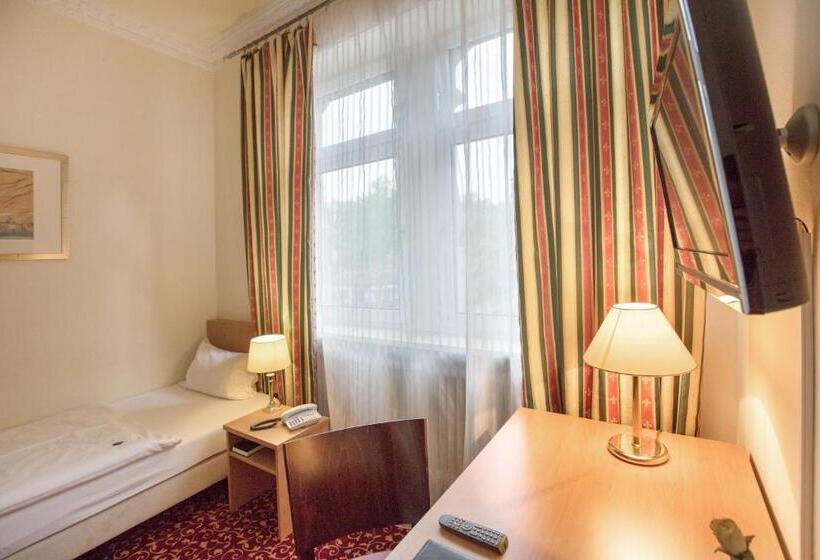 اتاق استاندارد یک نفره, Markgräfler Hof