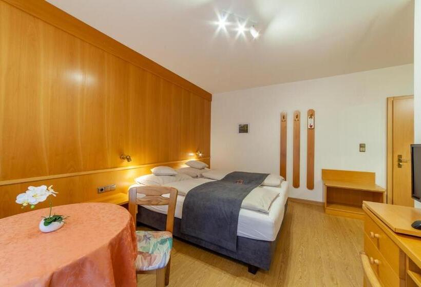 Номер Стандарт, Frühstücks Hotel Olympia