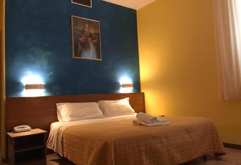 غرفة قياسية, Pellegrino E Pace