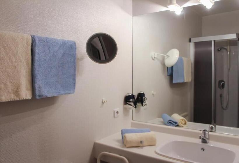 スタンダードルーム, Post