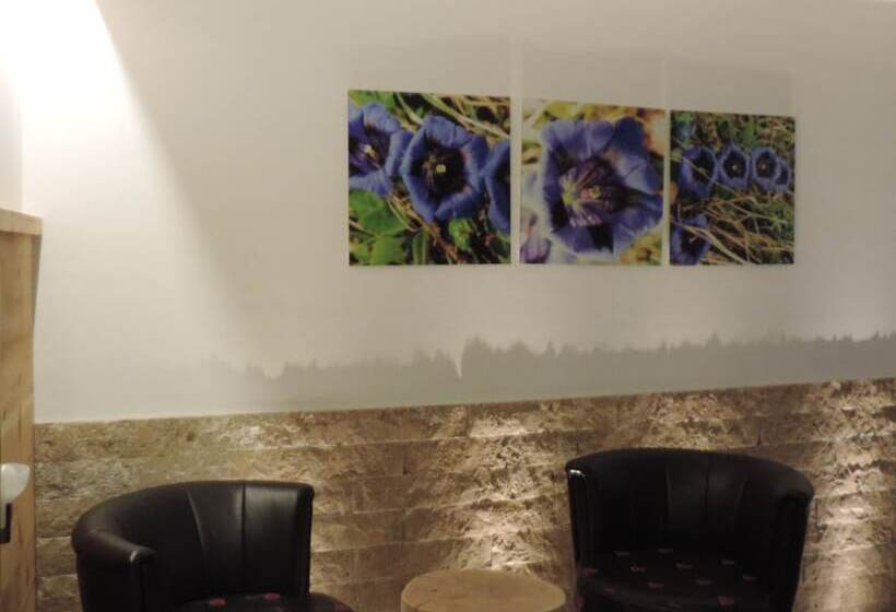 חדר סטנדרט לשלושה, Scoiattolo