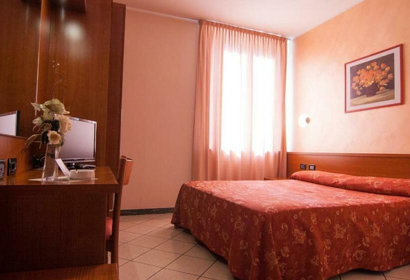 اتاق استاندارد یک نفره, Stazione