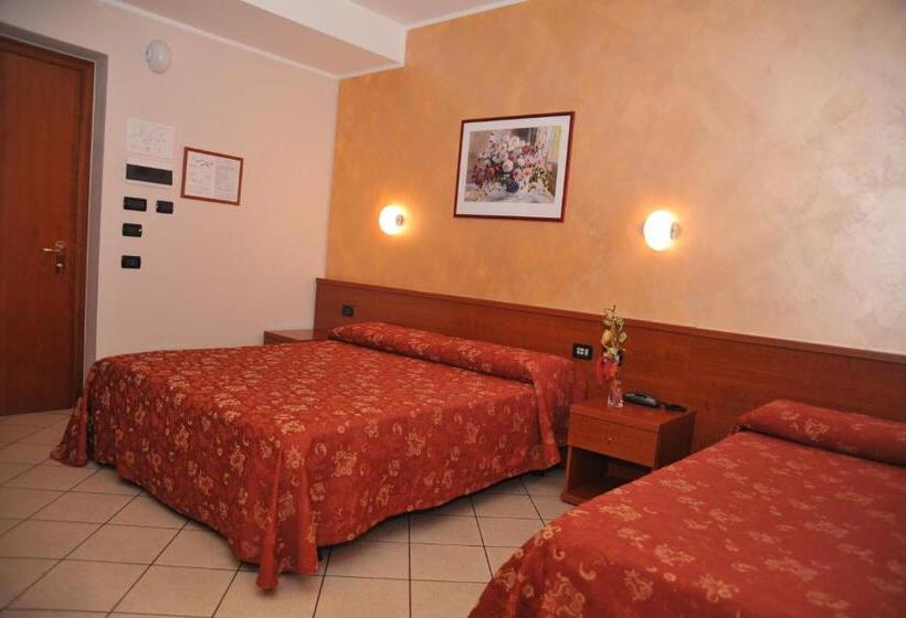 اتاق استاندارد, Stazione