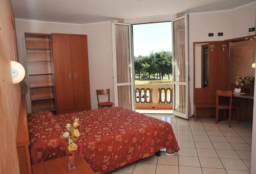 اتاق استاندارد, Stazione