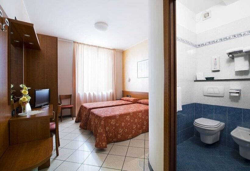 اتاق استاندارد, Stazione