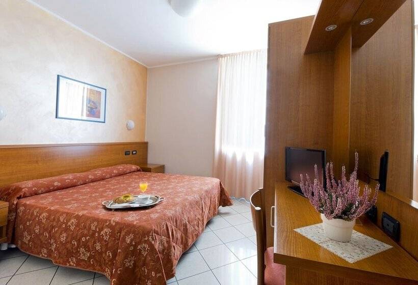 اتاق استاندارد, Stazione