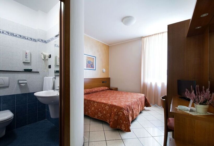 اتاق استاندارد, Stazione