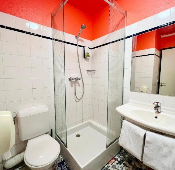 חדר סטודיו סטנדרד, The People Le Havre