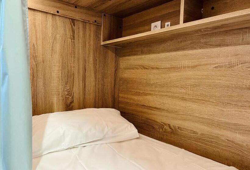 ルームシェアのワンベッド, The People Le Havre