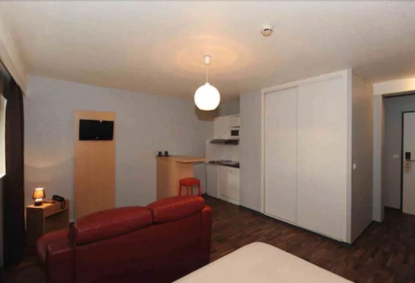 スタンダードスタジオ, The People Le Havre