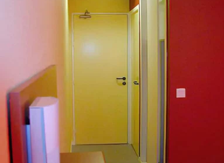 חדר סטודיו סטנדרד, The People Le Havre