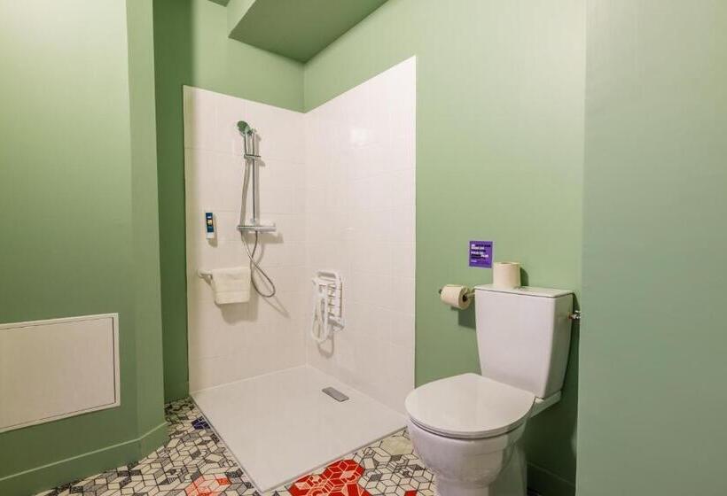 מיטה בחדר משותף, The People Le Havre