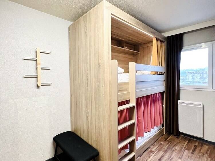 Cama em Quarto Compartilhado, The People Le Havre