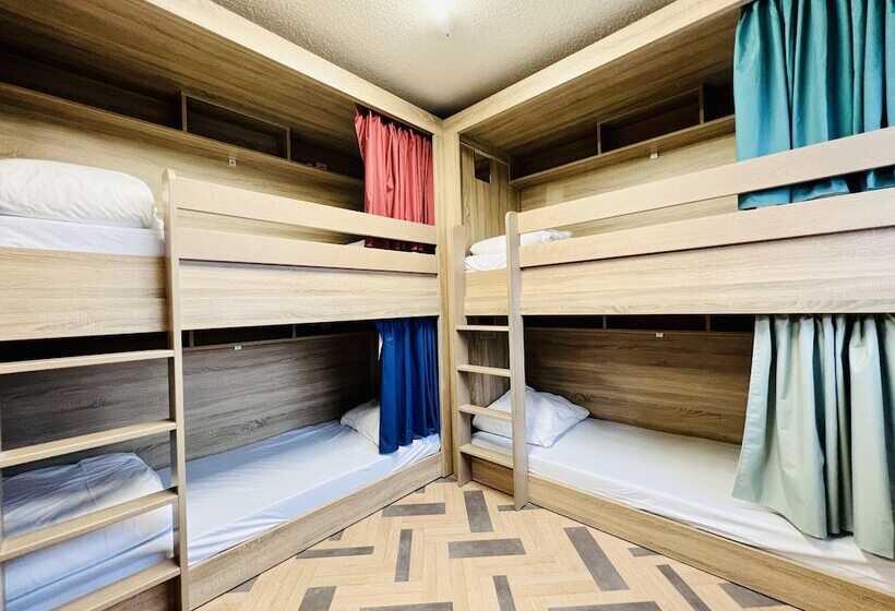 Cama em Quarto Compartilhado, The People Le Havre