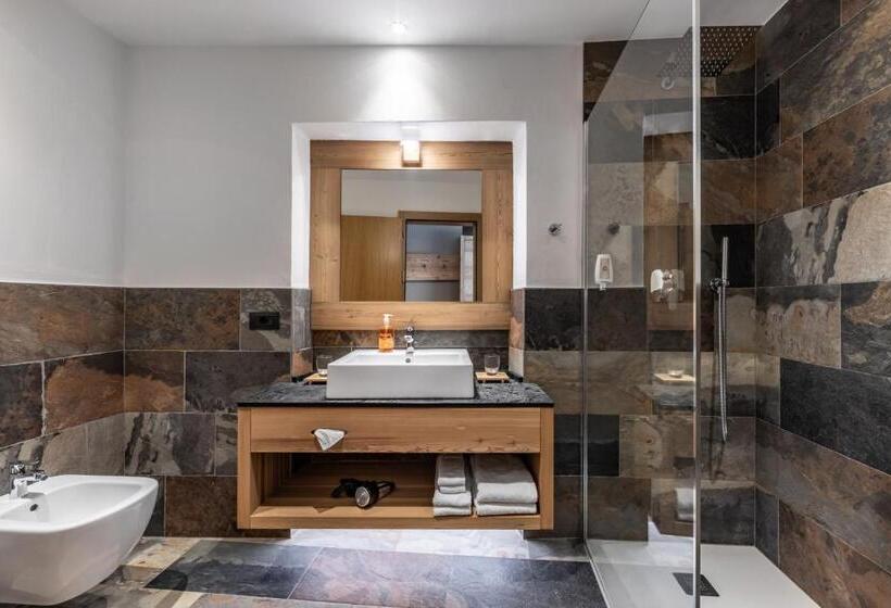 חדר בסיסי, Vittoria   Ricarica L Anima